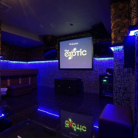 The L Hotel Entertainment Batam Extérieur photo