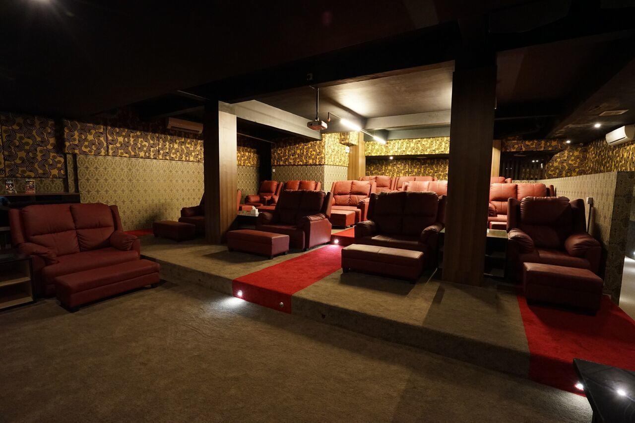 The L Hotel Entertainment Batam Extérieur photo