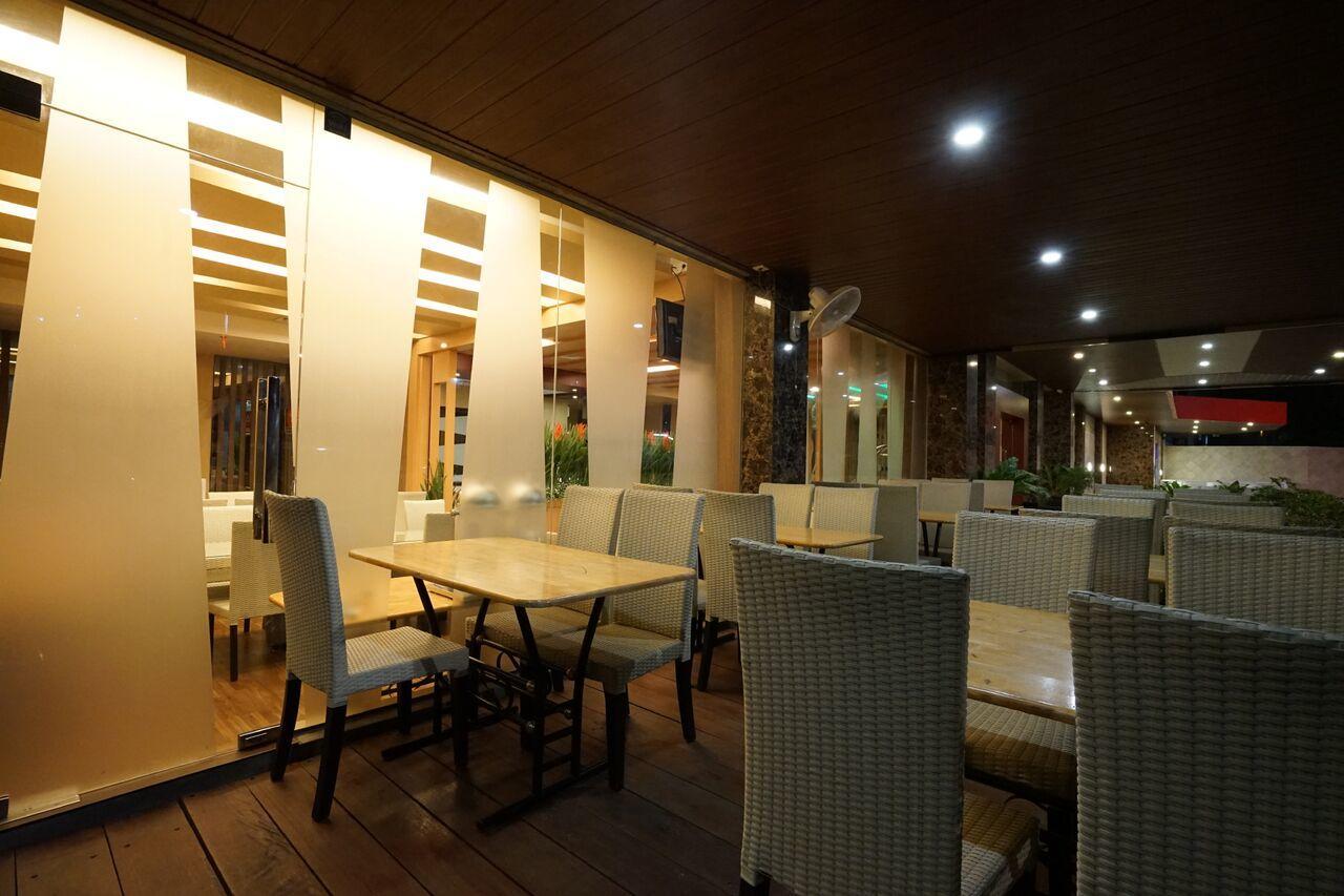 The L Hotel Entertainment Batam Extérieur photo